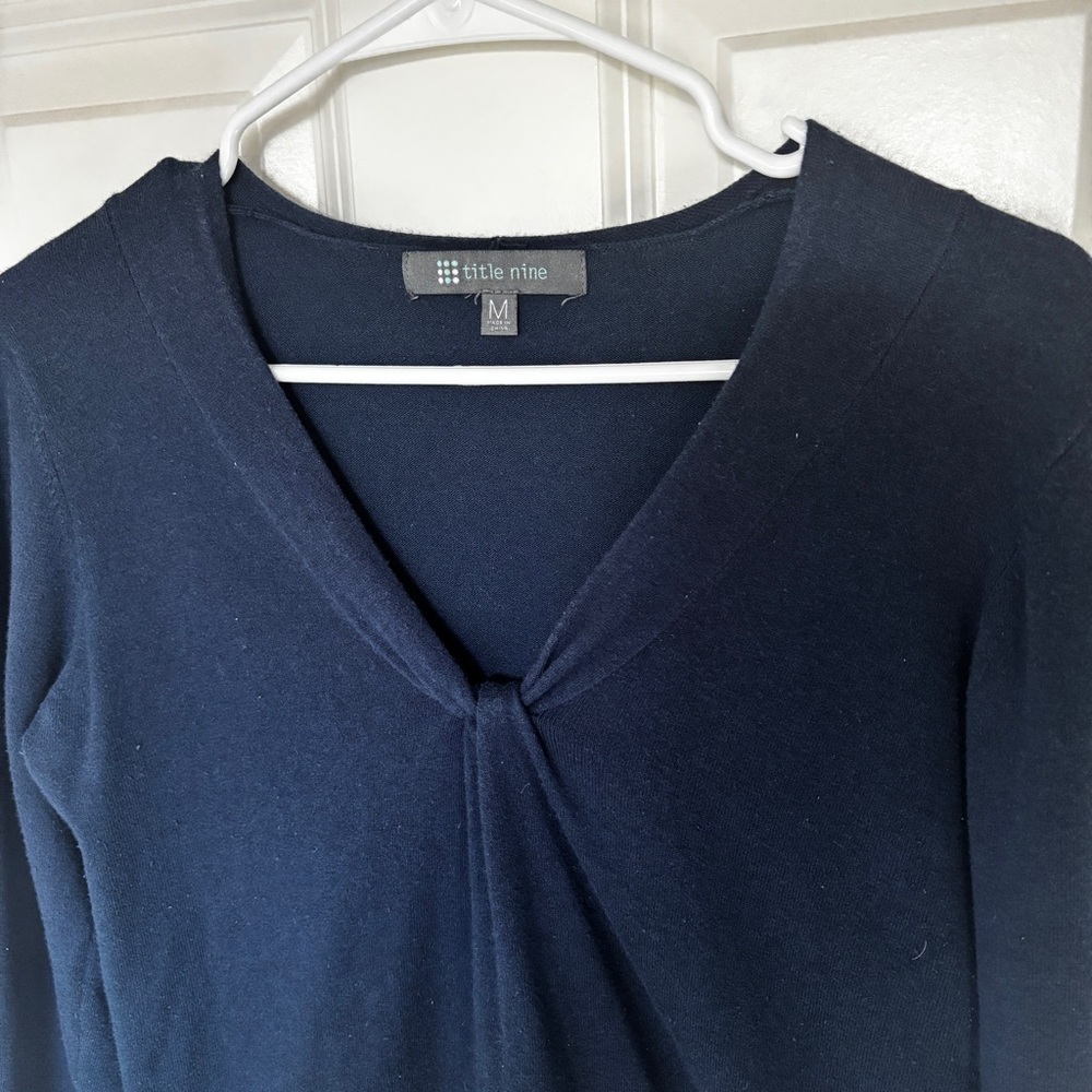Title Nine V-Neck Knotted Sweater in Navy size M EUC - Picture 3 of 8